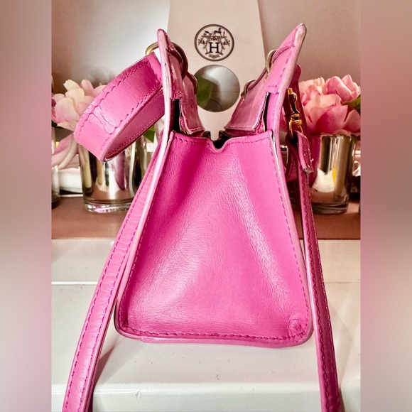 RELISTED Vintage Celine Triomphe Pink Leather Handbag Shoulder Bag - Picture 4 of 15